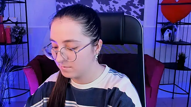 VirtuallVoyant online show from September 25, 4:33 am