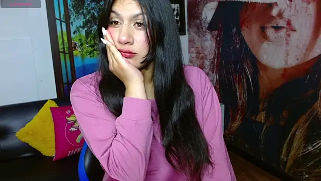 gigi gilt  online show from October 23, 4:29 am