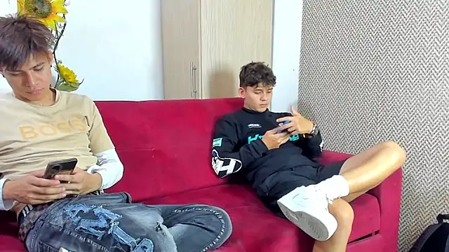 willy sexxx18 online show from March 23, 7:53 pm