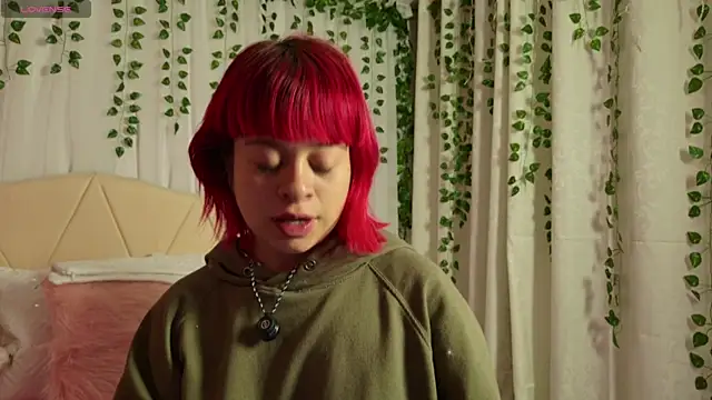 Venuss1  online show from April 7, 8:22 pm