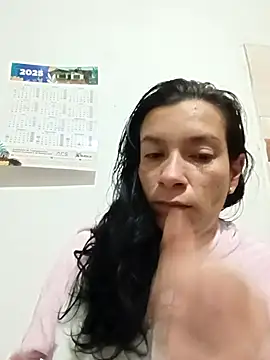 Snapshot of kim_lebanon chatting on September 12, 6:46 am kim lebanon online show from September 12, 6:46 am