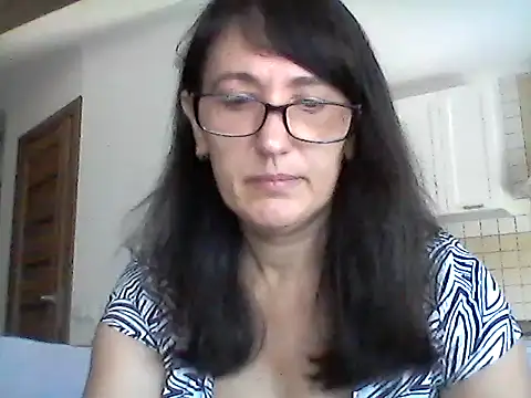 Elena48324 online show from July 4, 5:58 am