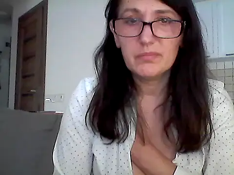 Elena48324 online show from May 28, 5:22 pm