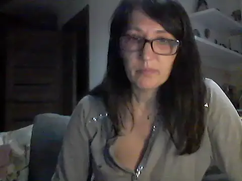 Elena48324 online show from May 31, 6:09 pm