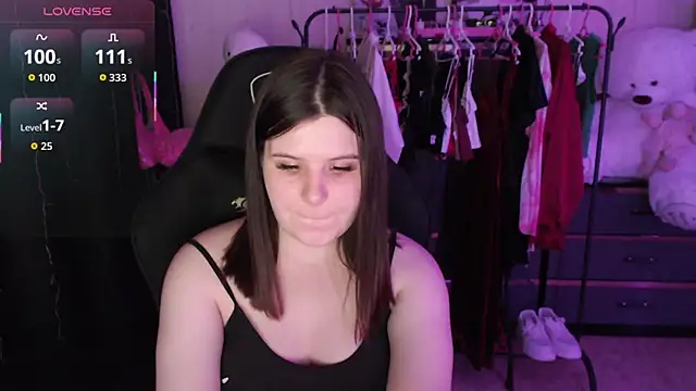 AmyVibess online show from March 28, 8:19 pm