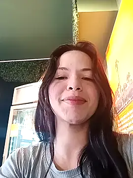 avril vinn online show from November 14, 7:03 pm