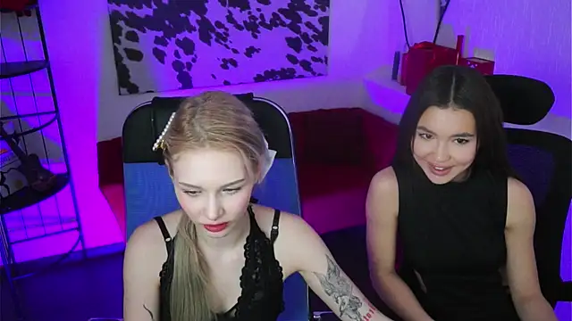 AvaDaviis online show from January 18, 10:33 am