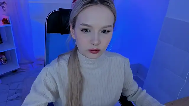 AvaDaviis online show from November 5, 3:17 pm