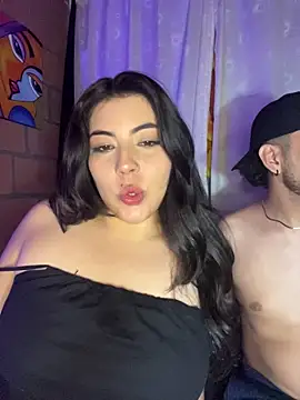 alehot223 online show from December 17, 6:50 am