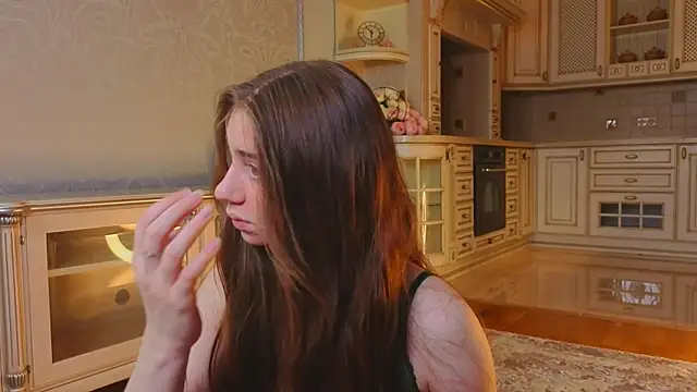 EadlinGillim online show from October 13, 3:09 am