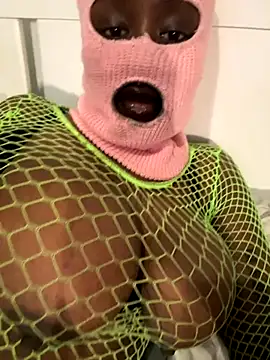 bustyblackebony online show from October 19, 6:54 pm