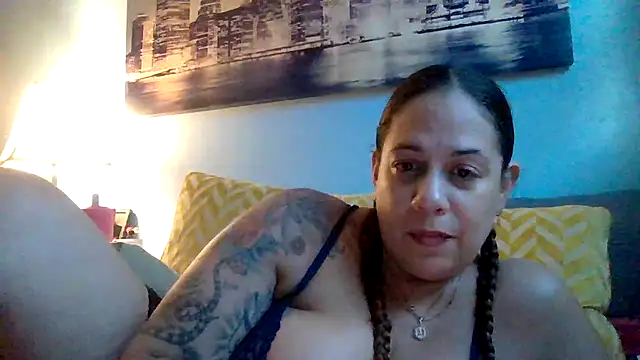 PrettyKittyMia online show from September 25, 12:15 pm