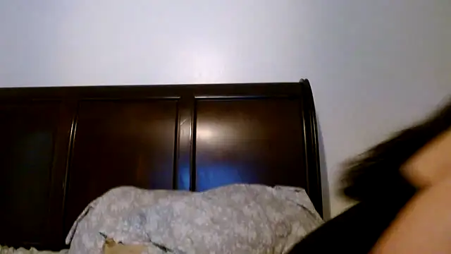 Snapshot of carlithefreak chatting on October 13, 10:45 pm carlithefreak online show from October 13, 10:45 pm