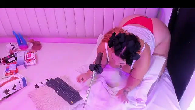 sharlotthe bigass online show from May 27, 1:38 am