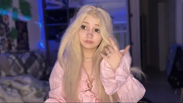 nikoli naw online show from March 5, 9:10 pm