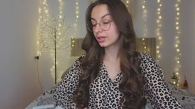 Real cutie1 online show from December 15, 2:00 pm