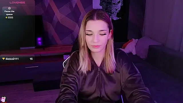 Sandy Belle online show from September 18, 12:09 am