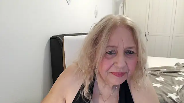 SusiLifeXXX online show from June 18, 5:29 pm