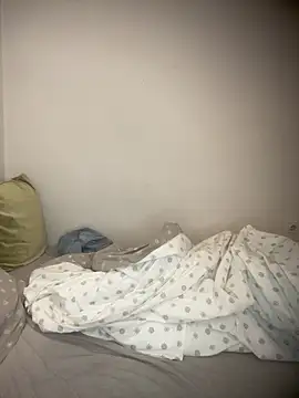 Bella  Booty online show from December 3, 11:51 pm