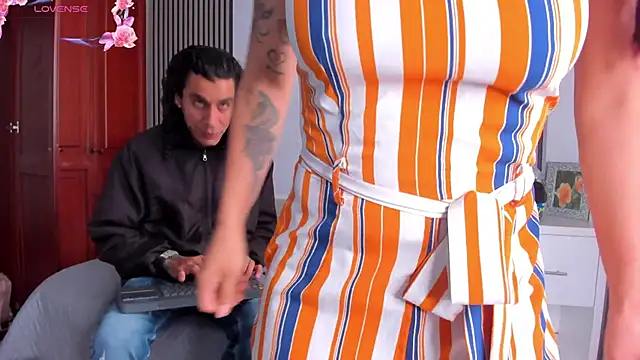 JackAndRosse  online show from October 4, 1:17 pm