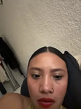 Nia Desire online show from August 1, 8:49 am