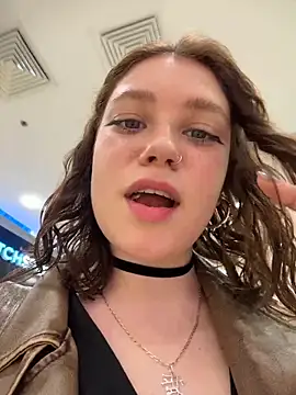 lucy-joy online show from March 27, 9:21 am