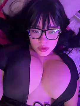 Emily Taylor2 online show from June 5, 2:04 am