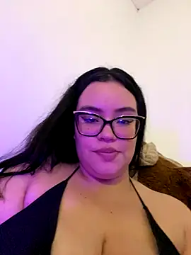 Emily Taylor2 online show from November 3, 4:49 am