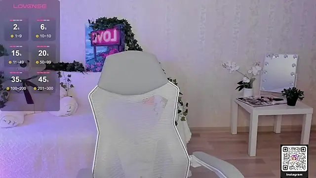 ArleneThomas online show from April 1, 2:03 pm