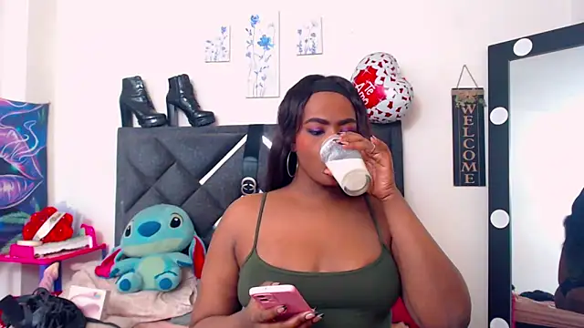 NatashaBella online show from December 18, 7:46 am