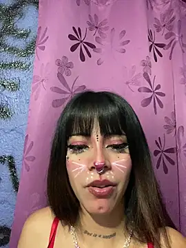 kiittyselenita online show from October 19, 6:15 am