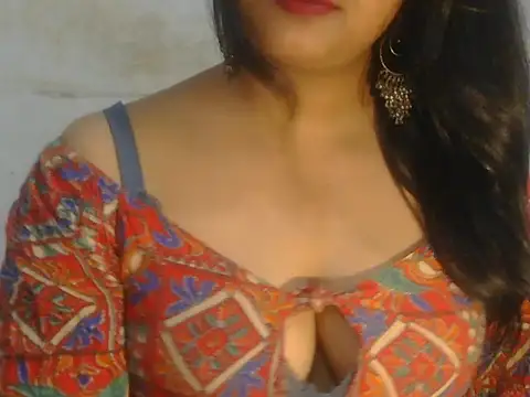POOJA 199 online show from July 22, 11:00 am