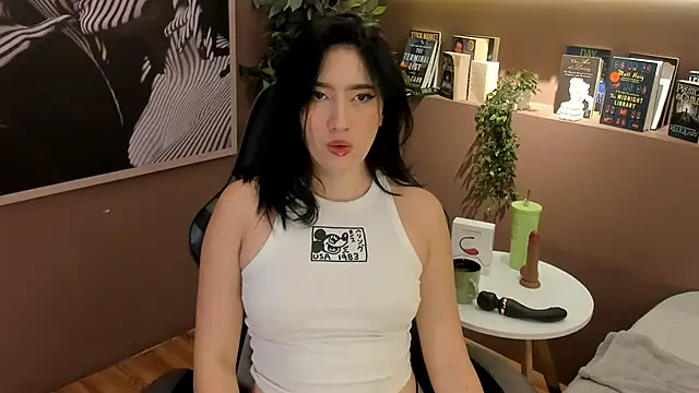 Skyyle  online show from May 29, 1:42 pm