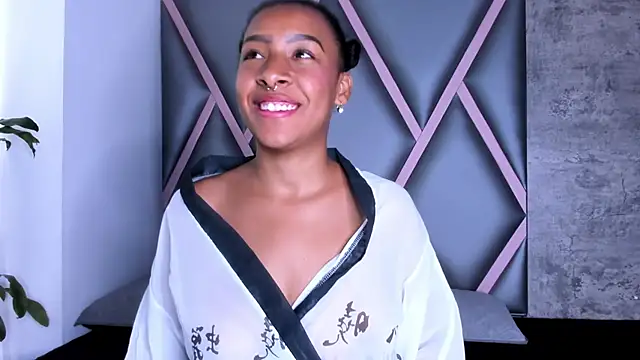 Euphoria 07 online show from November 12, 3:59 am