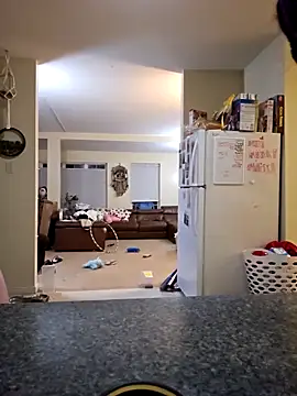 nuttiebuddy1 online show from November 9, 5:47 am