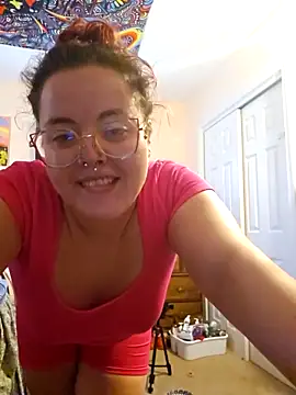 nuttiebuddy1 online show from September 19, 9:25 pm