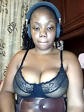 Sweet HoneyPot1 online show from April 22, 8:00 am