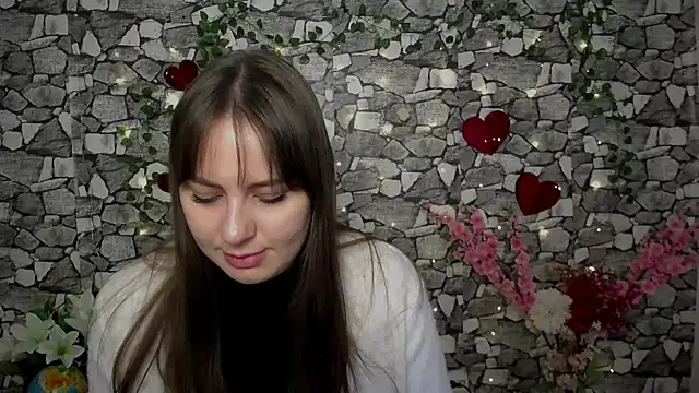 Amanda Bright  online show from December 2, 11:45 am