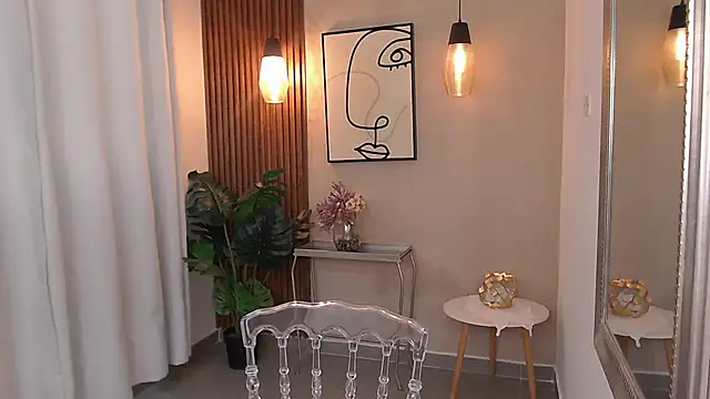 Lia Mar  online show from March 20, 6:35 pm