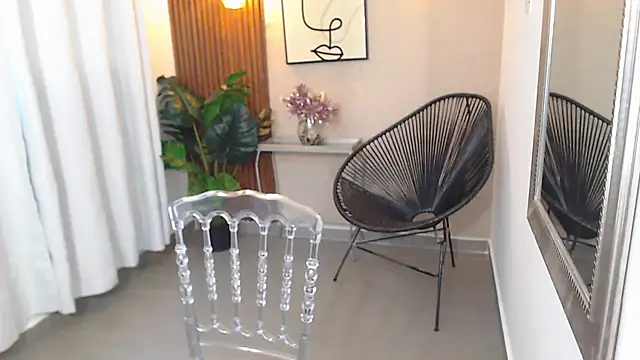 Lia Mar  online show from March 17, 6:23 pm