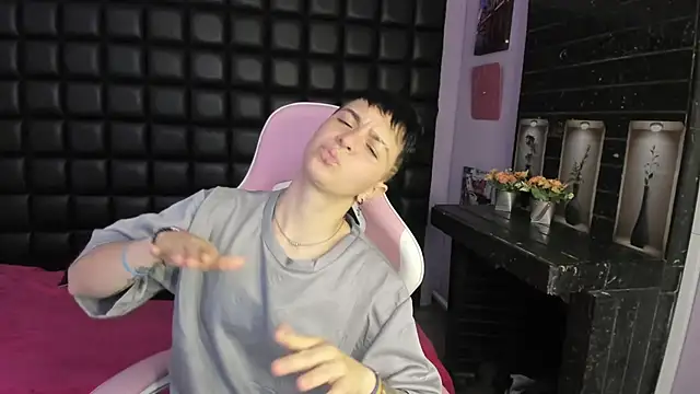  Hannah Hot online show from November 13, 12:59 pm