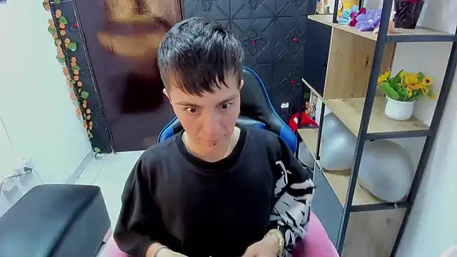  Hannah Hot online show from April 12, 7:55 am