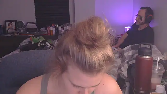 Sexyblonde12344 online show from November 28, 3:53 am