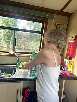 ladyboatlady online show from April 5, 8:46 am