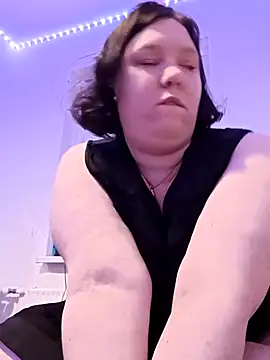 Feuchtekitty92xh online show from November 21, 4:31 pm