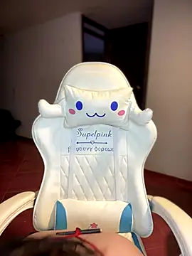 Snapshot of isabela_l chatting on October 18, 10:55 pm isabela l online show from October 18, 10:55 pm