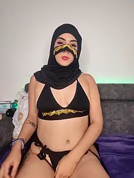 Snapshot of aisha_samiri chatting on October 14, 11:07 pm aisha samiri online show from October 14, 11:07 pm