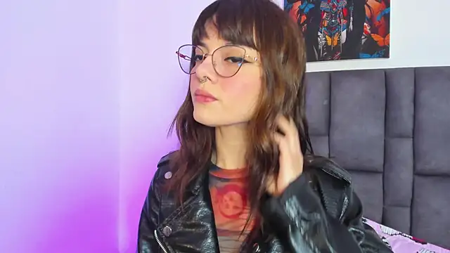 Snapshot of abby_jones2 chatting on October 11, 3:26 pm abby jones2 online show from October 11, 3:26 pm