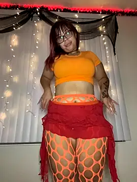 Snapshot of moan4mona chatting on October 2, 3:44 am moan4mona online show from October 2, 3:44 am