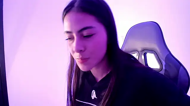 ValkaGrecco online show from December 3, 2:58 am